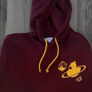 Five Hills Burgundy Hoodie with Yellow Graphic hoodie sweatshirt small